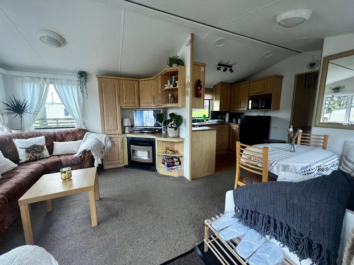 Jungle House No.26 At Three Lochs Holiday Park Newton Stewart Exterior photo